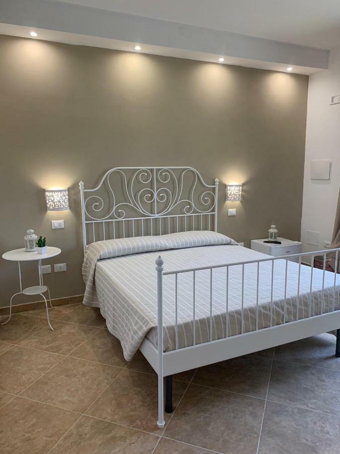 Le Tre Colonne Bed and Breakfast Melendugno Eksteriør billede